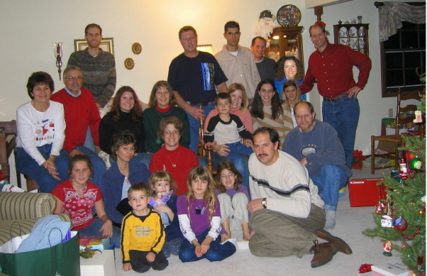 familypic.jpg (144961 bytes)